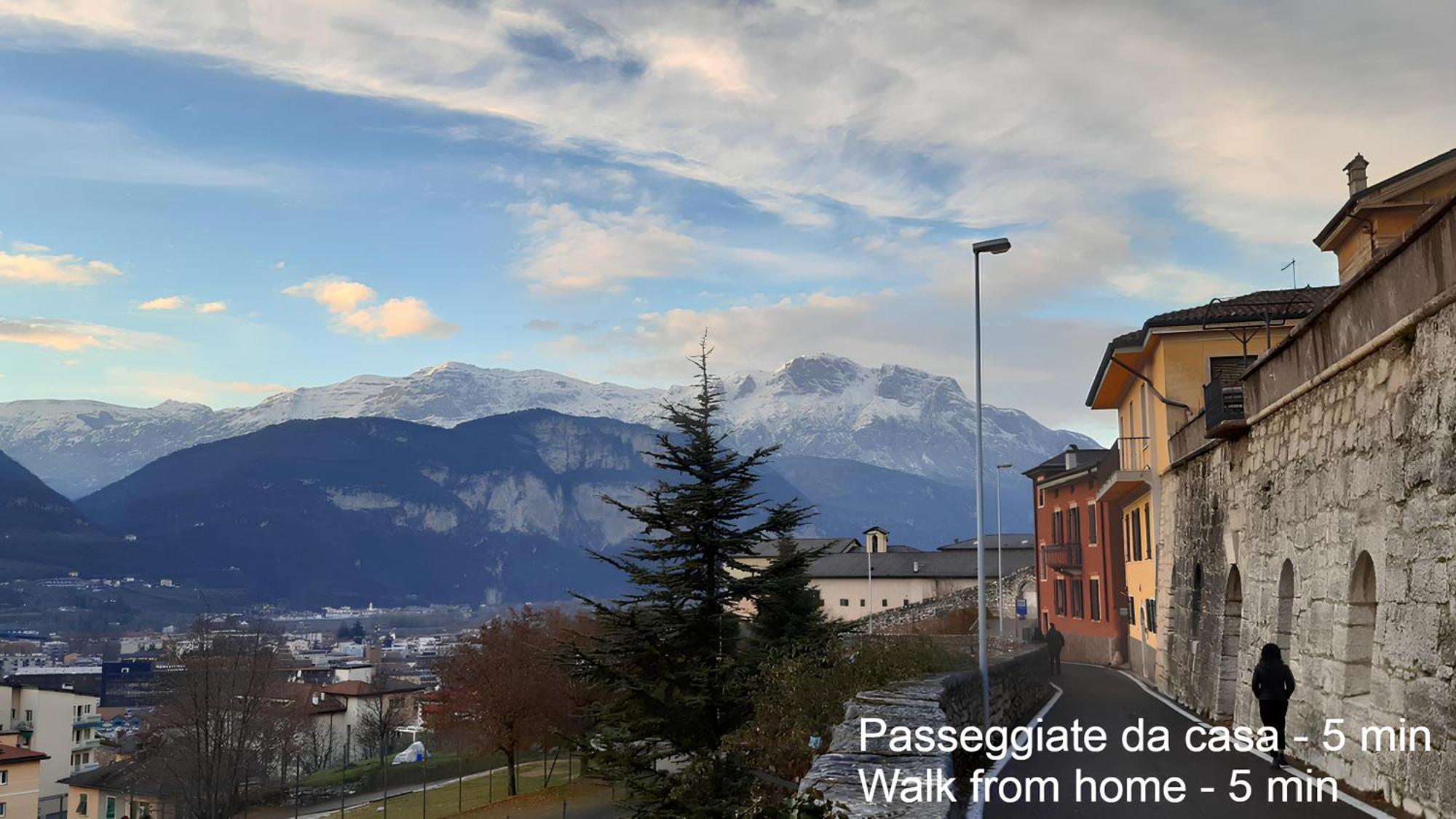 Over The Castle Apartment Trento Exteriör bild